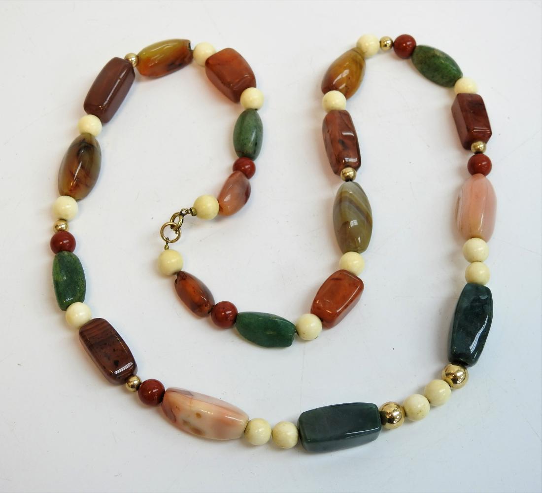 AGATE JADE SEMI PRECIOUS STONE NECKLACE (1 of 1)