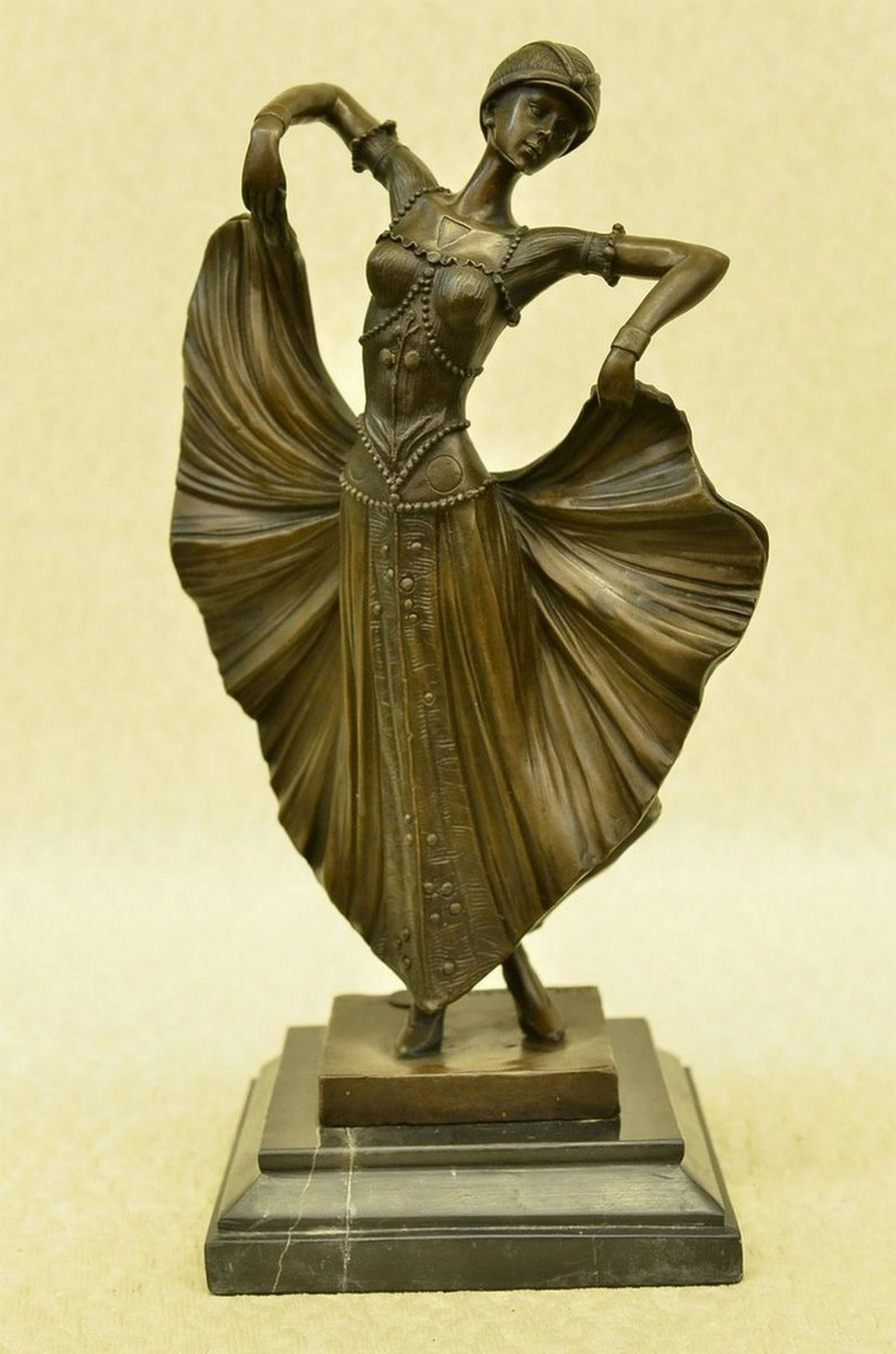 D. H. CHIPARUS SIGNED ART DECO BRONZE SCULPTURE (1 of 3)
