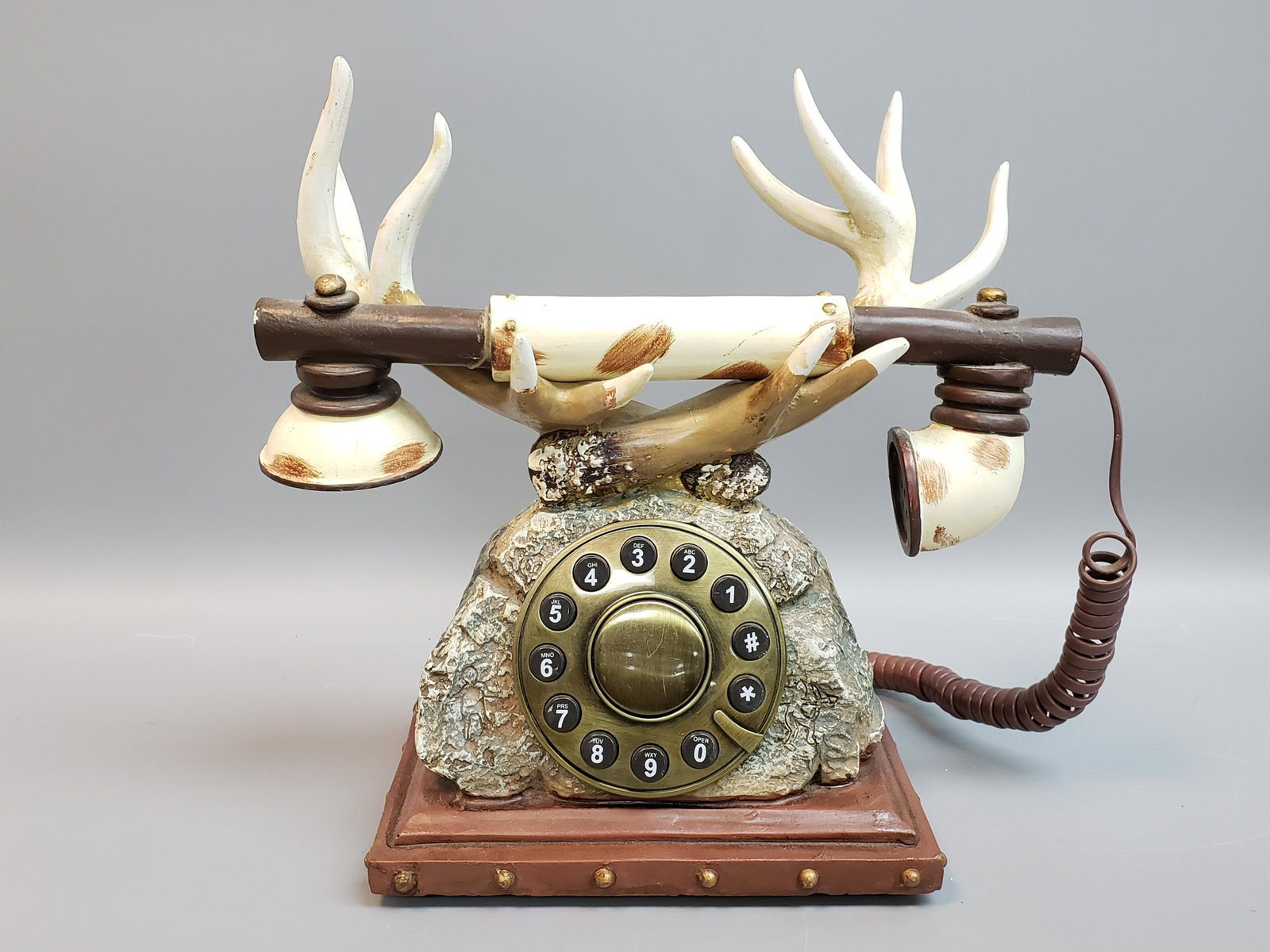 ANTIQUE ANTLER HORN PHONE: 9.50" X 10.25"
