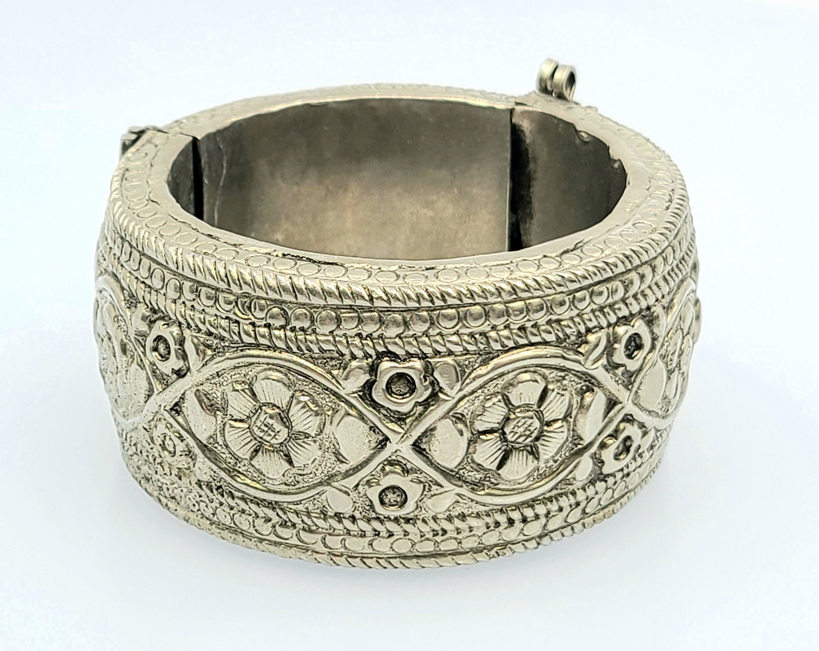 Large Silver Bangle Bracelet (1 of 1)