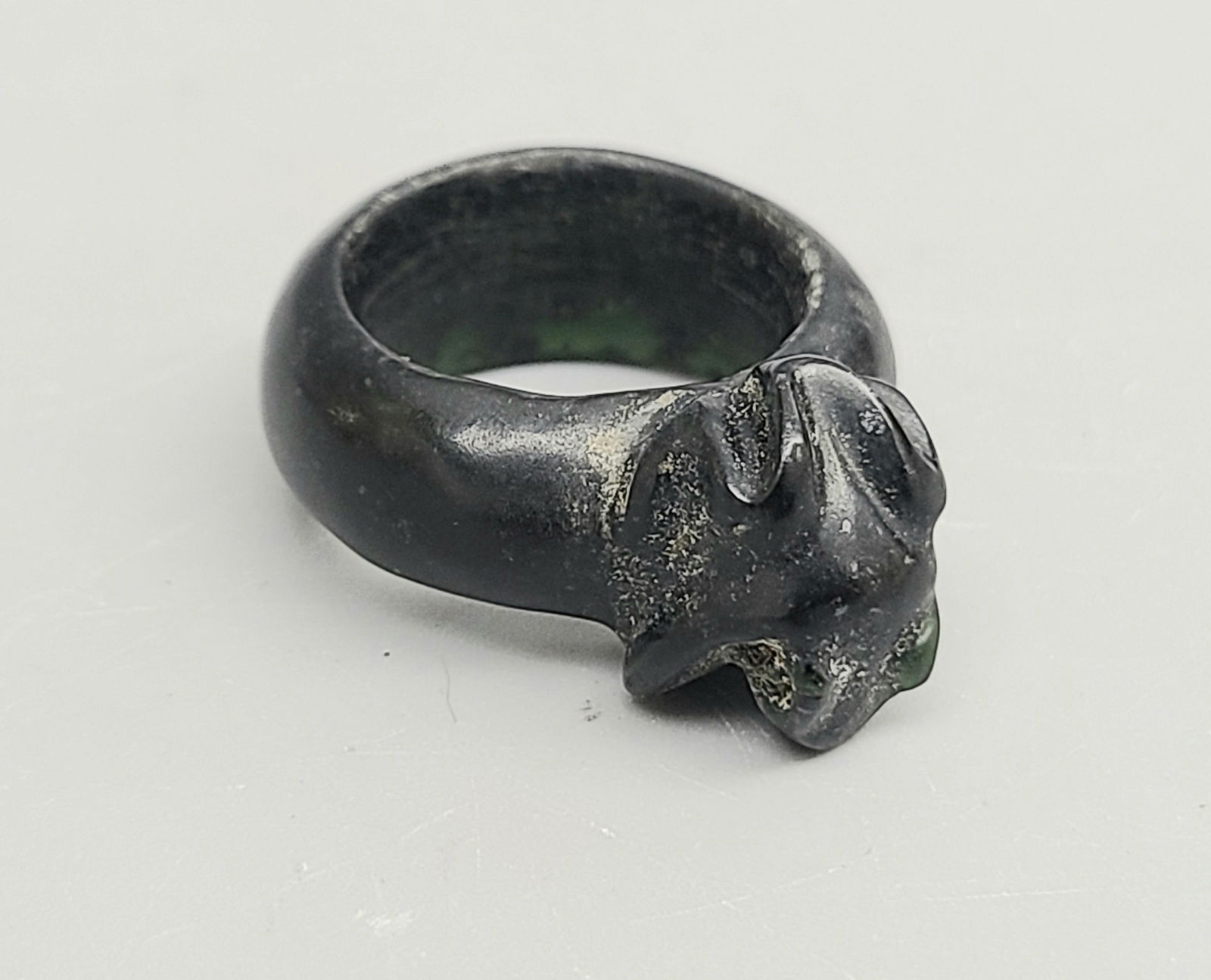 Antique Black Jade Frog Ring (1 of 2)