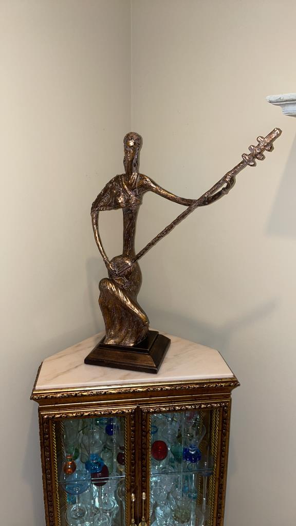 Lady playing mandolin modern decorative piece (1 of 4)