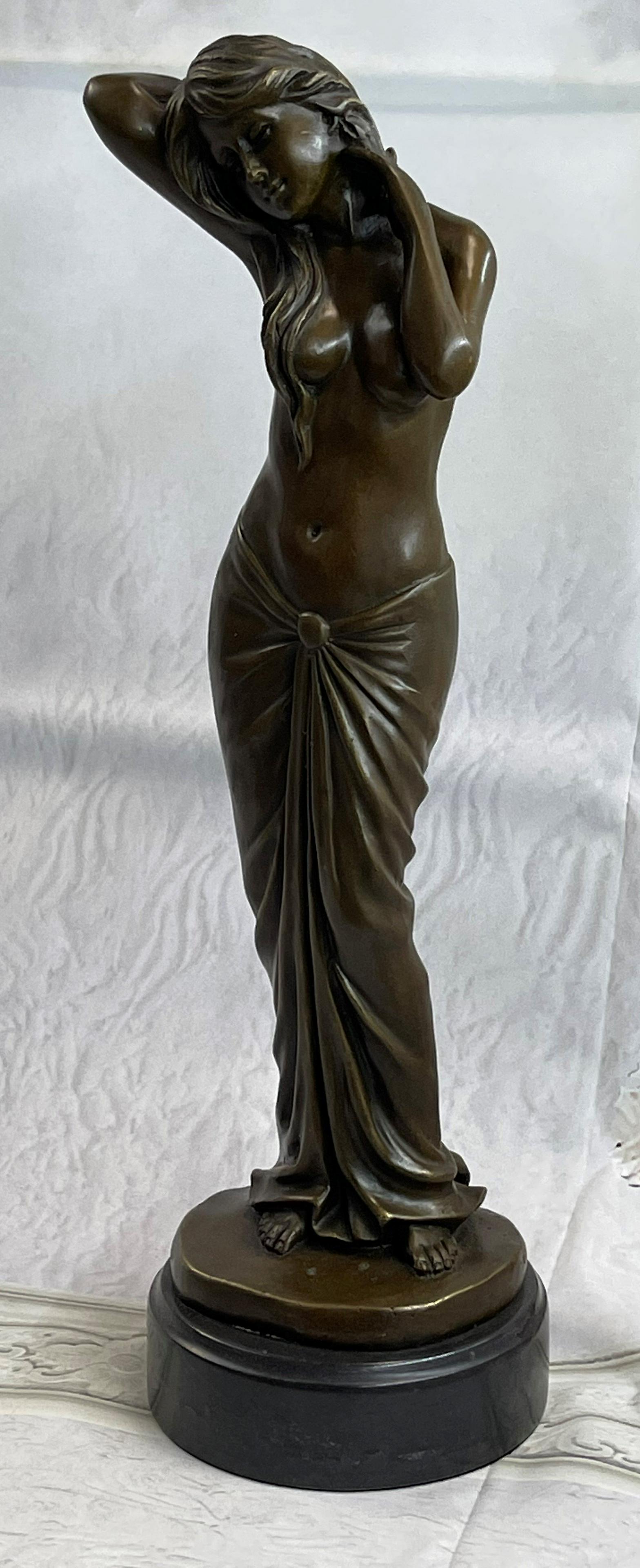 Aldo Vitaleh Art and Beauty Bronze: Total Dimensions: Height 17'' x Width 5''Approximate Weight: 9 LBSOriginal Reproduction: Original