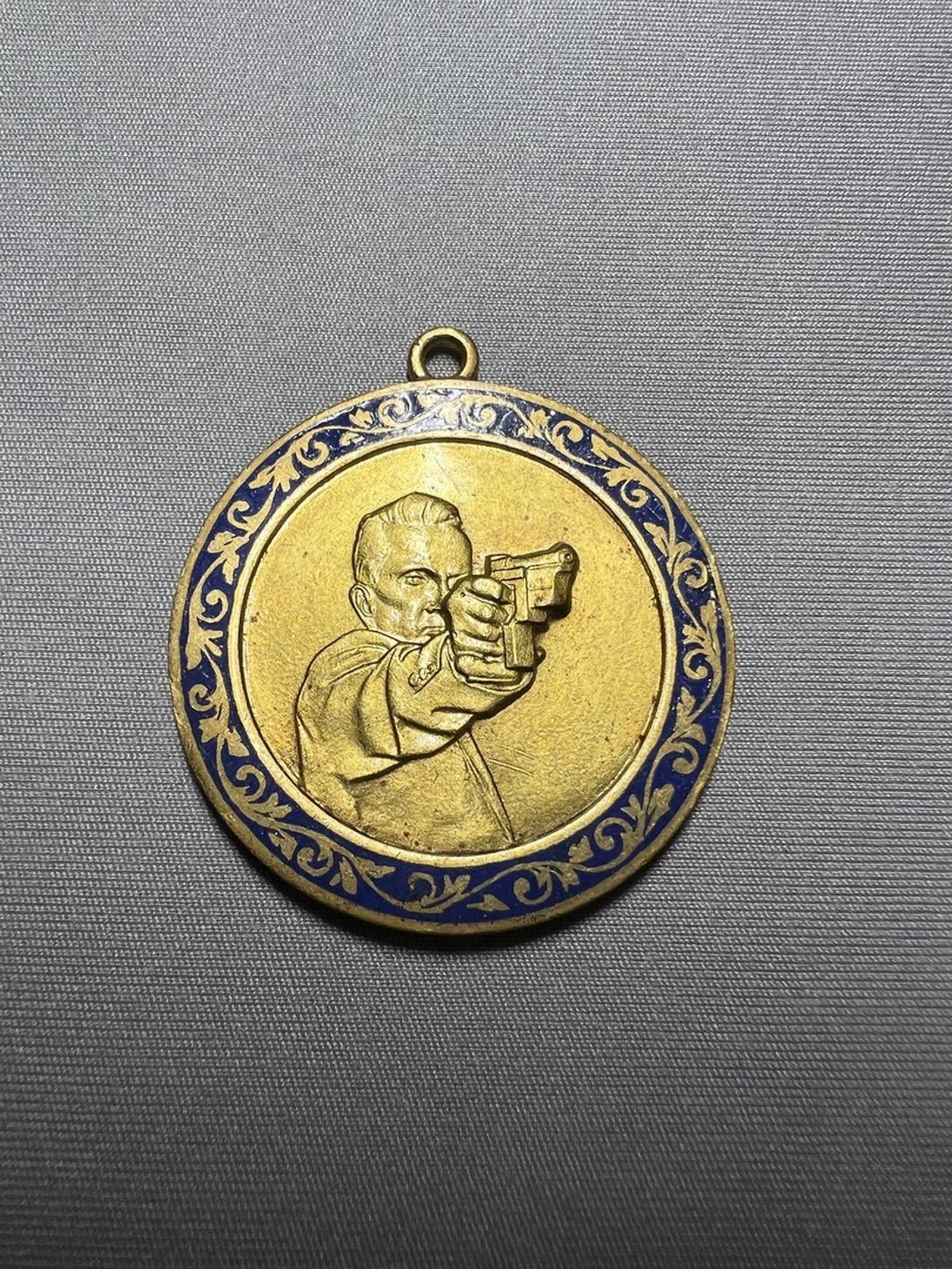 antique Cuban medal: excellent condition