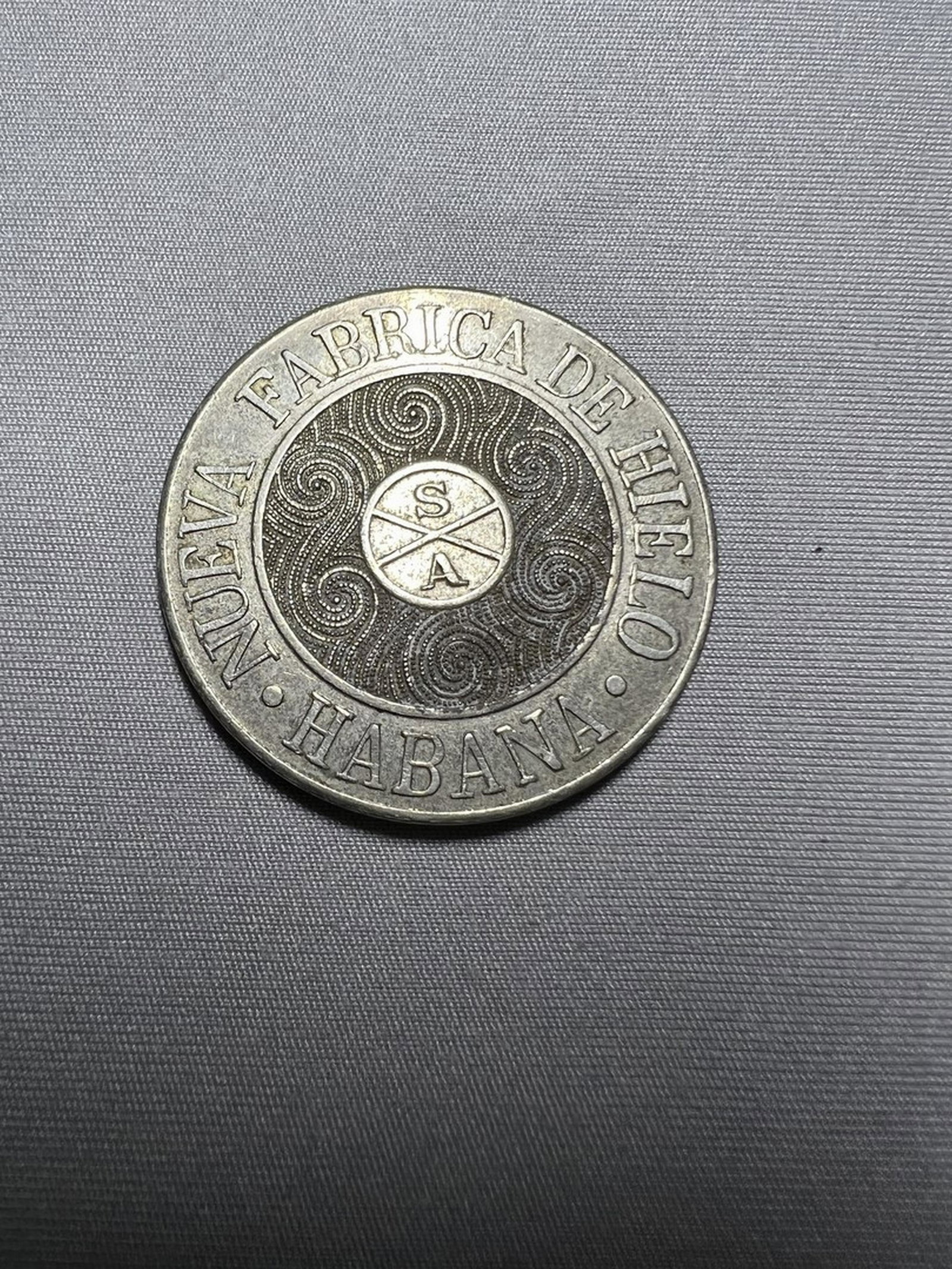 antique Cuban medal: excellent condition