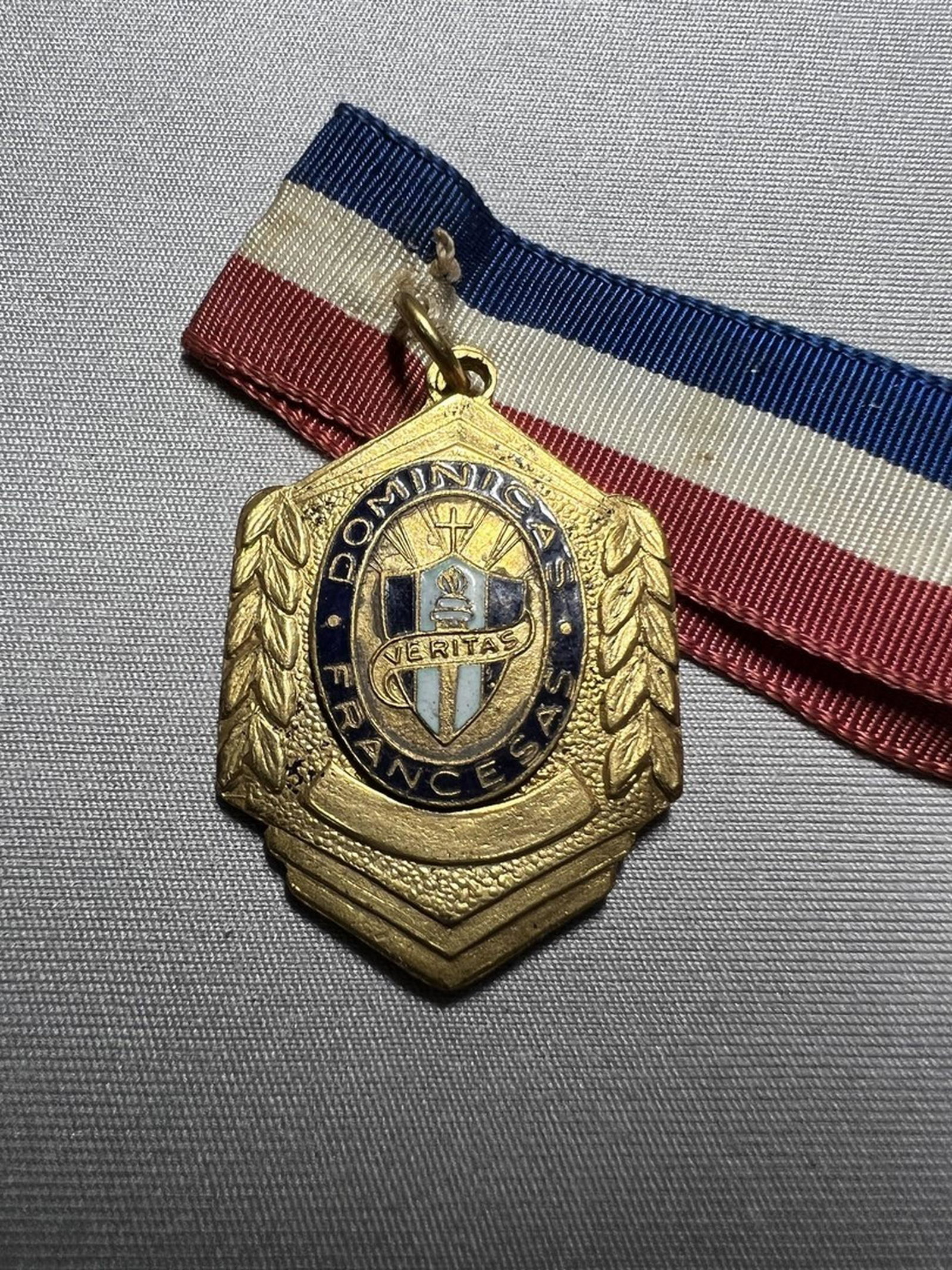 antique Cuban medal: excellent condition