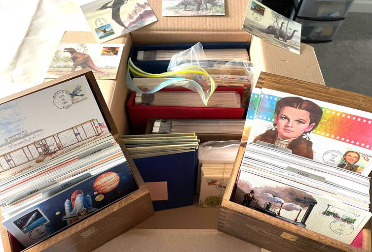 US & UK Stamp collection Estate 500 + FDC'S,200 +Maximum cards Jun 30