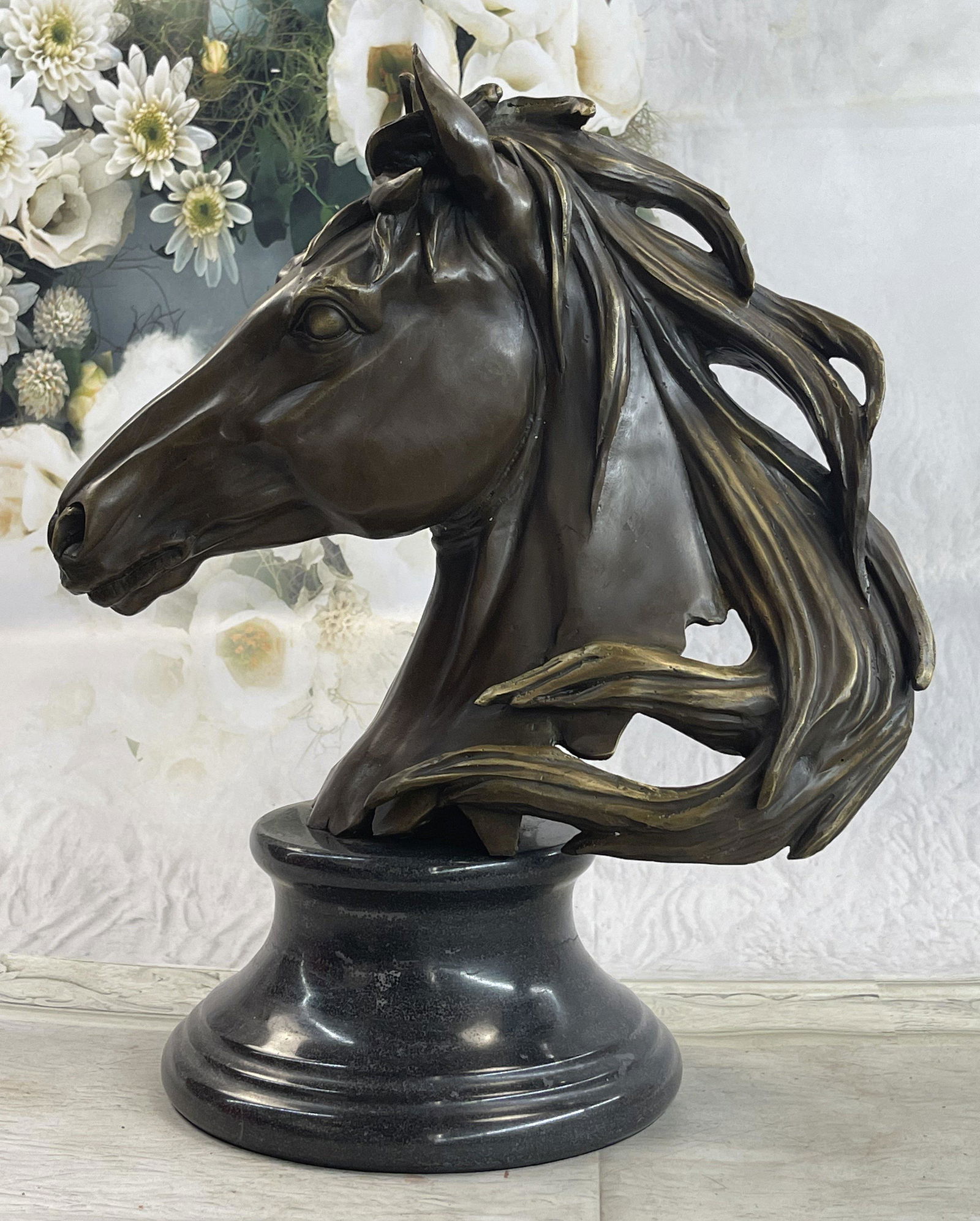 Milo Gorgeous Bust Horse Bronze (1 of 4)