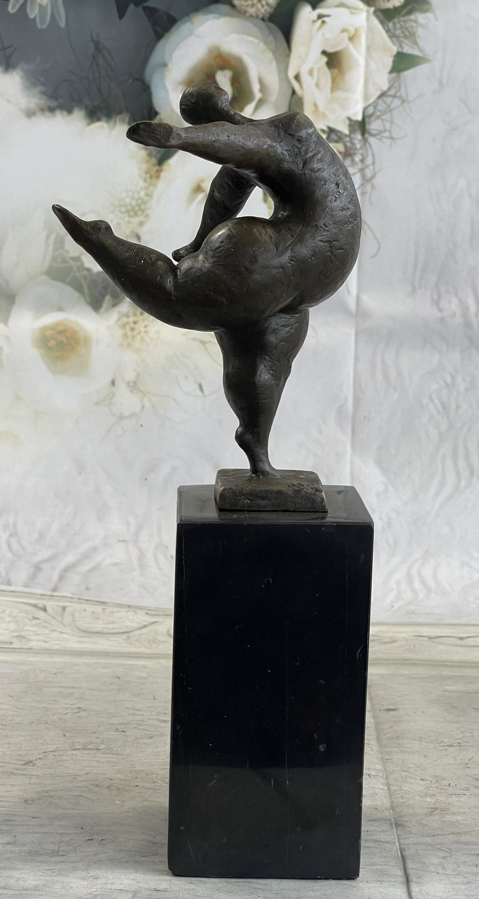 Milo Abstract Curvy Female Bronze: Total Dimensions: Height 12'' x Width 6''Approximate Weight: 7 LBSOriginal Reproduction: Original