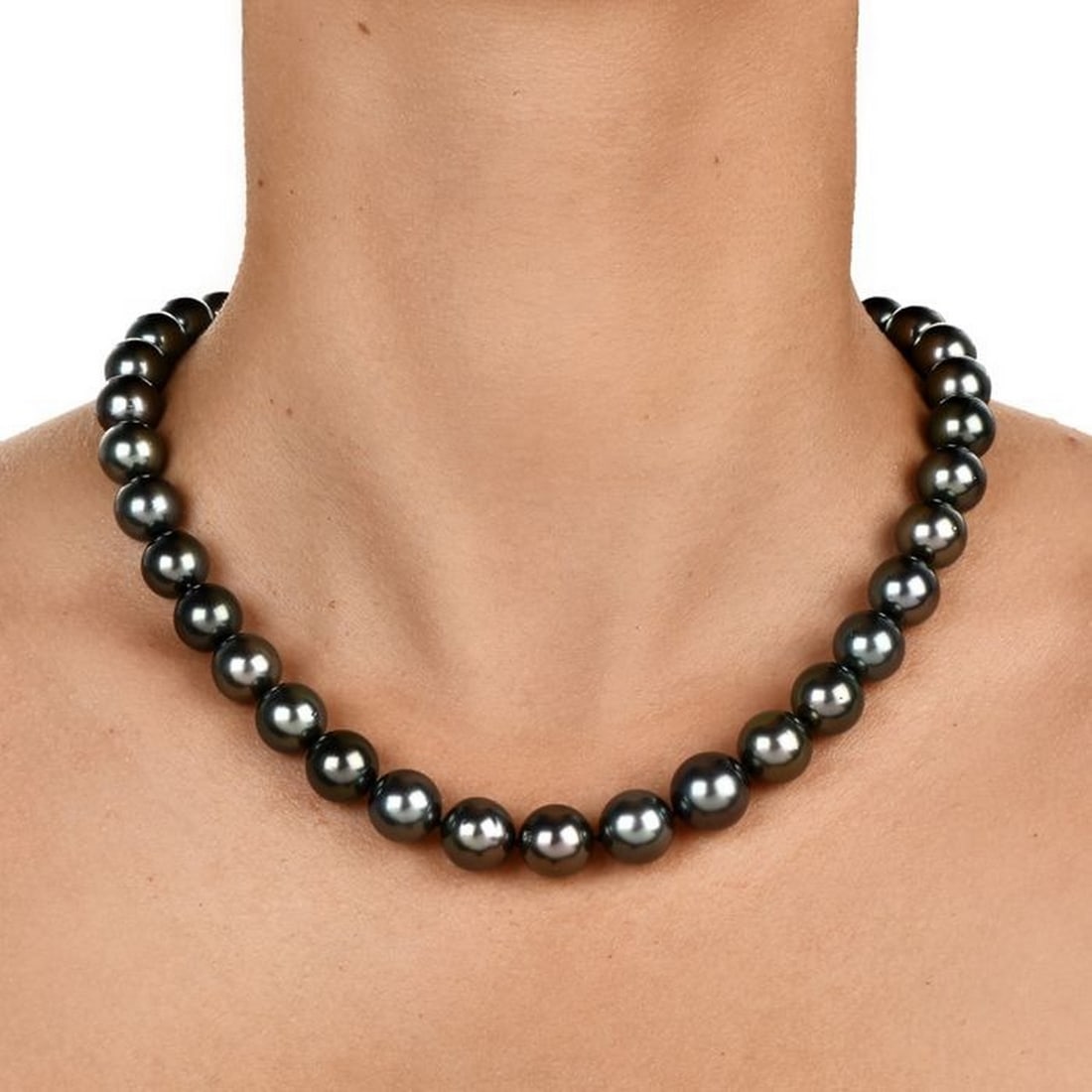Lustrous Tahitian SouthSea Pearl Necklace 18 karat diamond sapphire Gold Clasp (1 of 4)