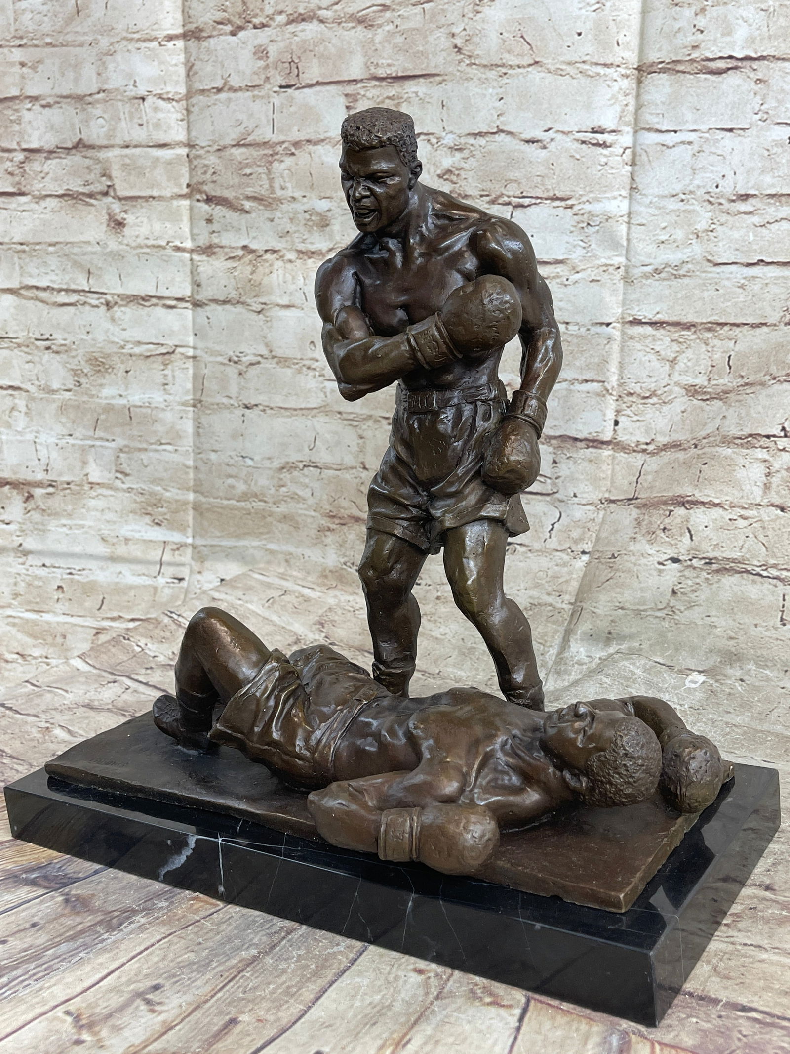 Collector Edition Signed Sculpture Muhammad Ali And Sonny Liston Boxing (1 of 5)