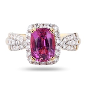 2.71ct Purplish-Pink Sapphire and 0.66ctw Diamond 18K Yellow Gold Ring (GIA CERTIFIED)