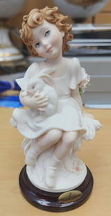 Giuseppe Armani Florence Italy Figurine 1543F My Friend 2002: excellent condition