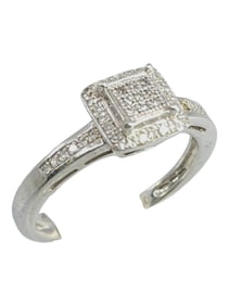 10k white gold diamond ring