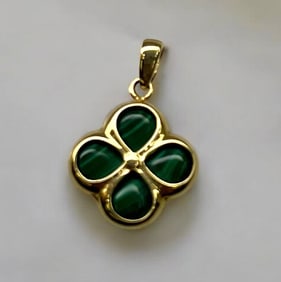 Clover Pendant