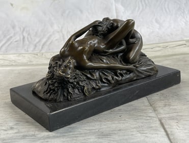 Mavchi Two Lovers Sensual Bronze