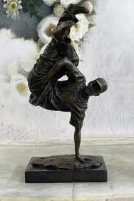 Milo Hip Hop Breakdance Bronze