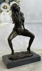 Mavchi Provocative Smoking Woman Bronze