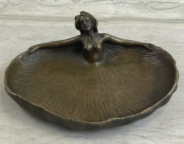 Soaking'' by Rubin Ash Tray Dish