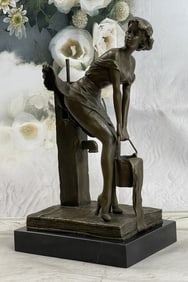Presiss WELLS GOT HER SKIRT EXPOSING HER TOOSH BRONZE SCULPTURE