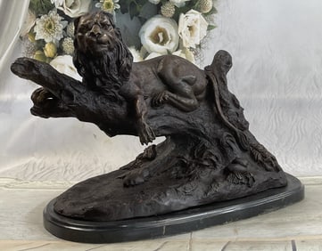 Moigniez Lion Safari Statue Lion