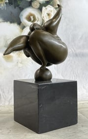 Milo Curvy Woman Abstract Bronze