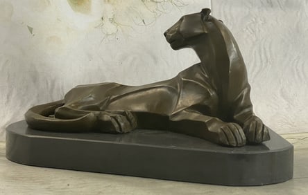 H.Moore Lion Bronze