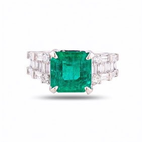 4.40ct Emerald and 1.07ctw Diamond 18K White Gold Ring (Minor Oil Treatment) GIA CERTIFIED