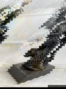 Vitaleh Honoring French Napoleon Bronze: Bronze Dimensions with Marble Base: Height 16" X Width 9"Marble size:9" X 7"Height without base:15"Weight:25 LBSOriginal or Reproduction: Original