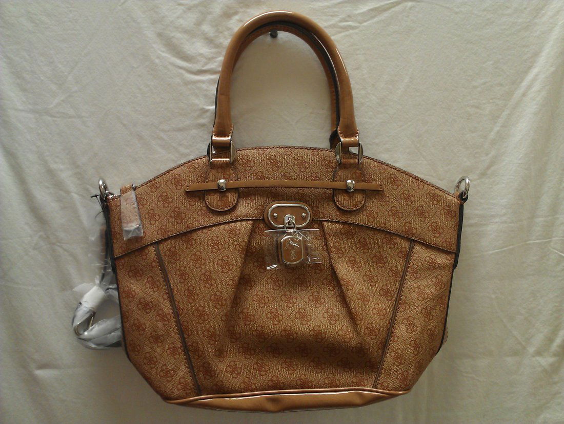 Authentic Ladies Guess Purse: Brand New With Tags