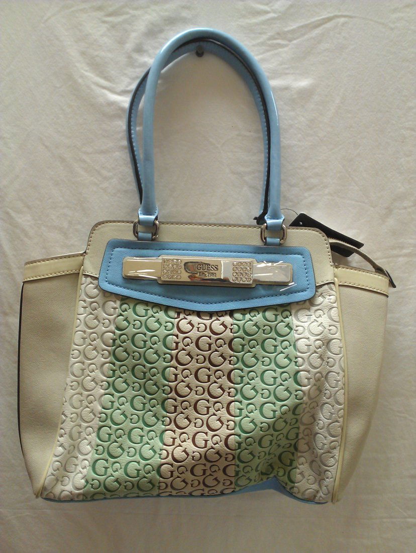 Authentic Ladies Guess Purse: Brand New With Tags