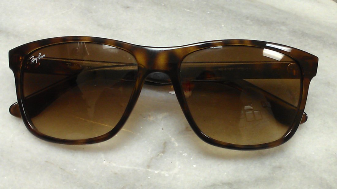 Ray Ban Authentic Sunglasses model RB4181: Ray Ban Authentic Sunglasses model RB4181