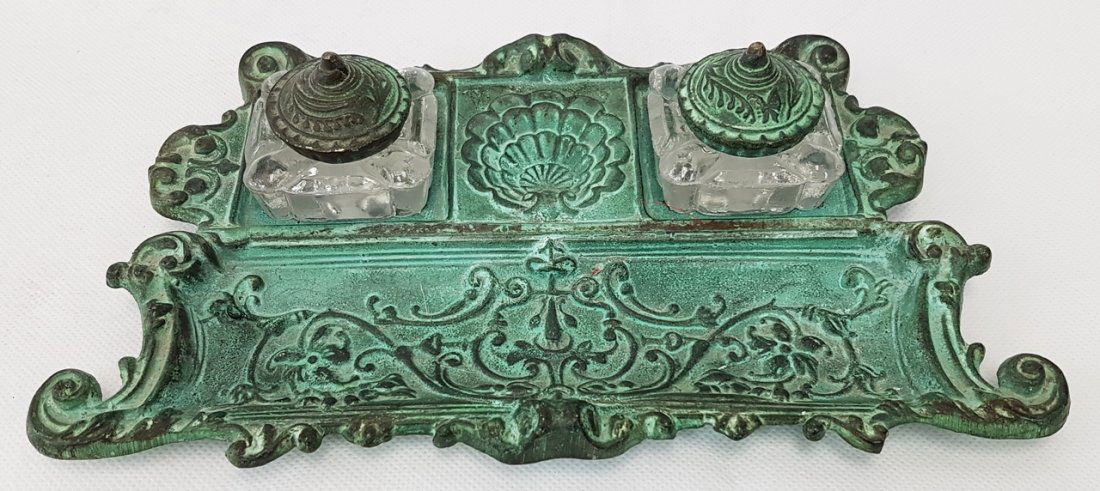 ANTIQUE BRONZE INKWELL (1 of 3)