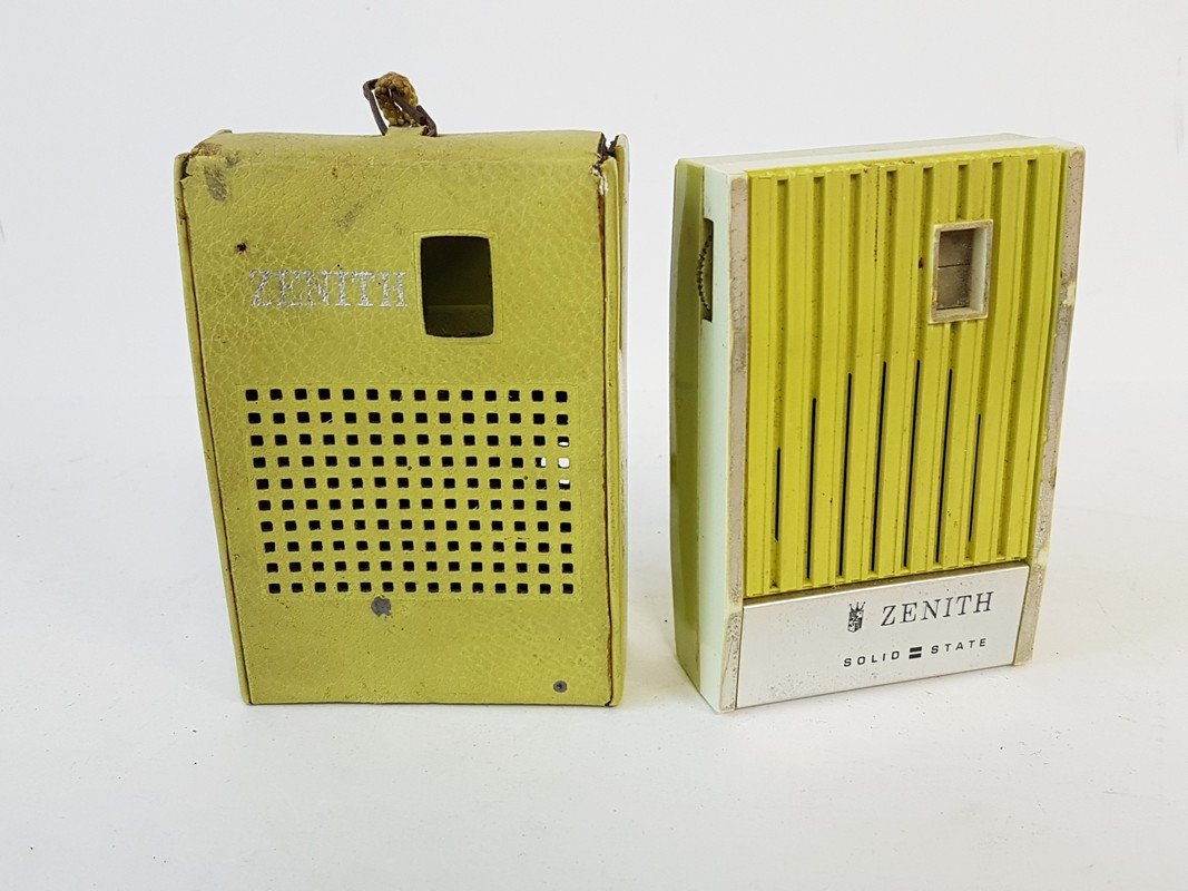 zenith solid state radio (1 of 1)