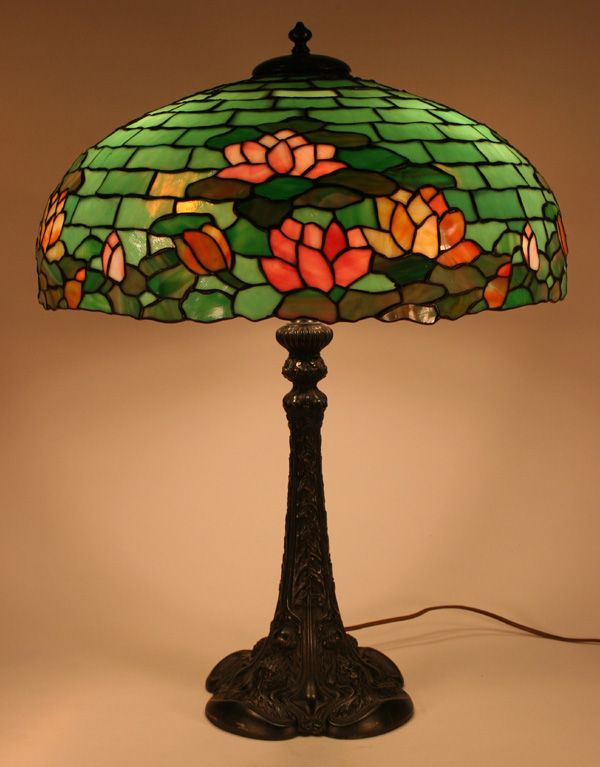 167 Duffner Kimberly Leaded Glass Lamp Waterlily