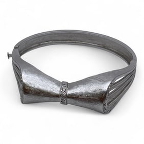 18k White Gold & Diamond Hinge Bracelet