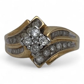 10k Yellow Gold & Diamond Ring