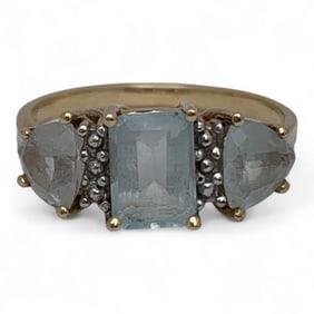 10k Yellow Gold & Aquamarine Ring