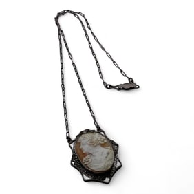 Sterling Silver Cameo Pendant Necklace