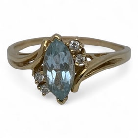 14k Yellow Gold Diamond & Aquamarine Ring