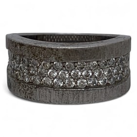 Sterling Silver Ring With Clear Stones