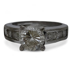 Sterling Silver And Clear Stone Ring