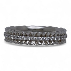 Sterling Silver Ring With Clear Stones