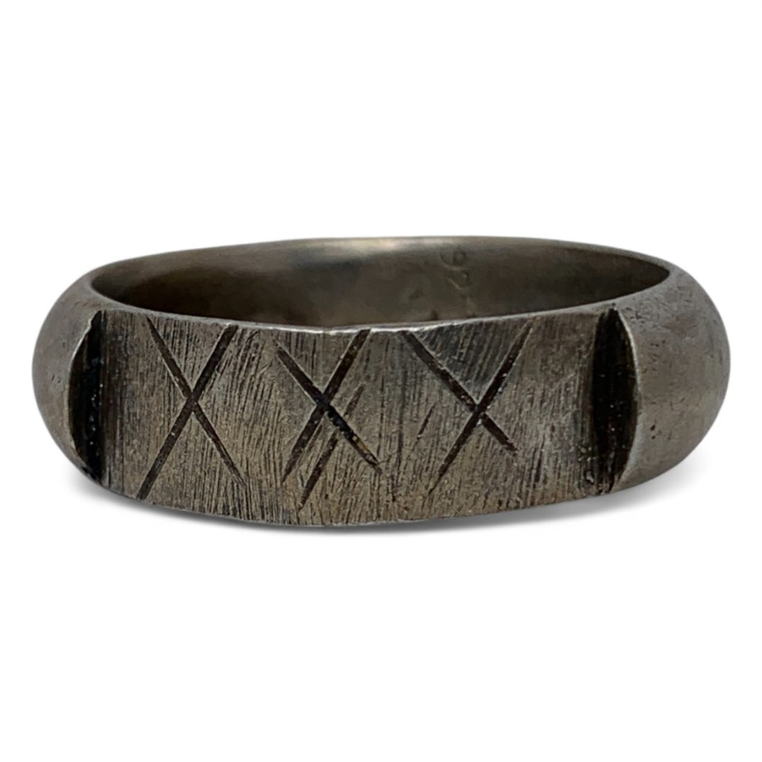 Mexico Sterling Silver Ring: Marked 925 - Size 11.25 - 7.3 Grams