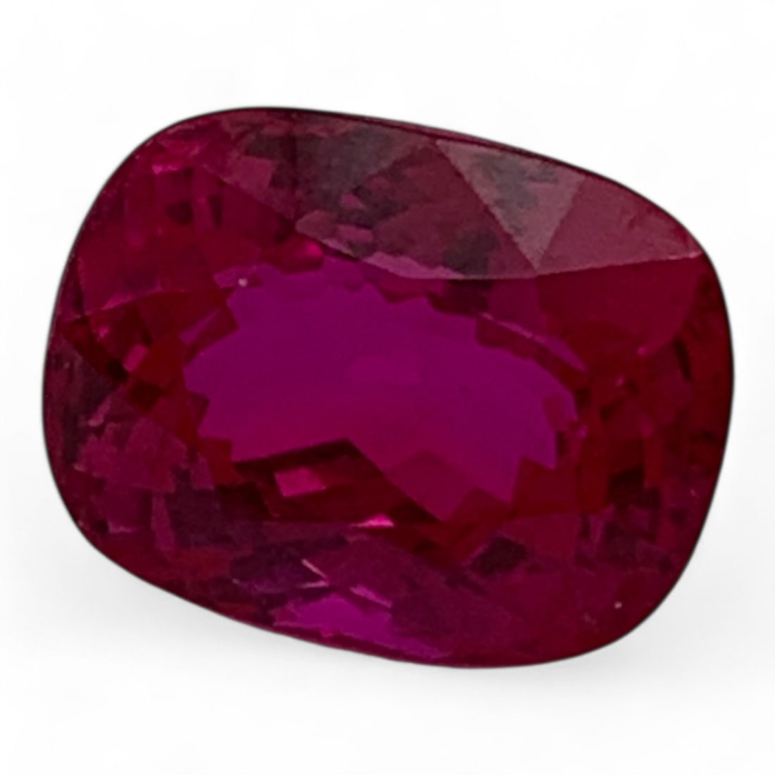 Faceted Pink Sapphire Gemstone: 8x10.5mm - 1.6 Grams Gemstones Tested With Presidium Gem Tester Il - Berners Does Not Guarantee Authenticity Of Gemstones