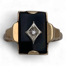 10k Gold Ring With Black Onyx And Diamond