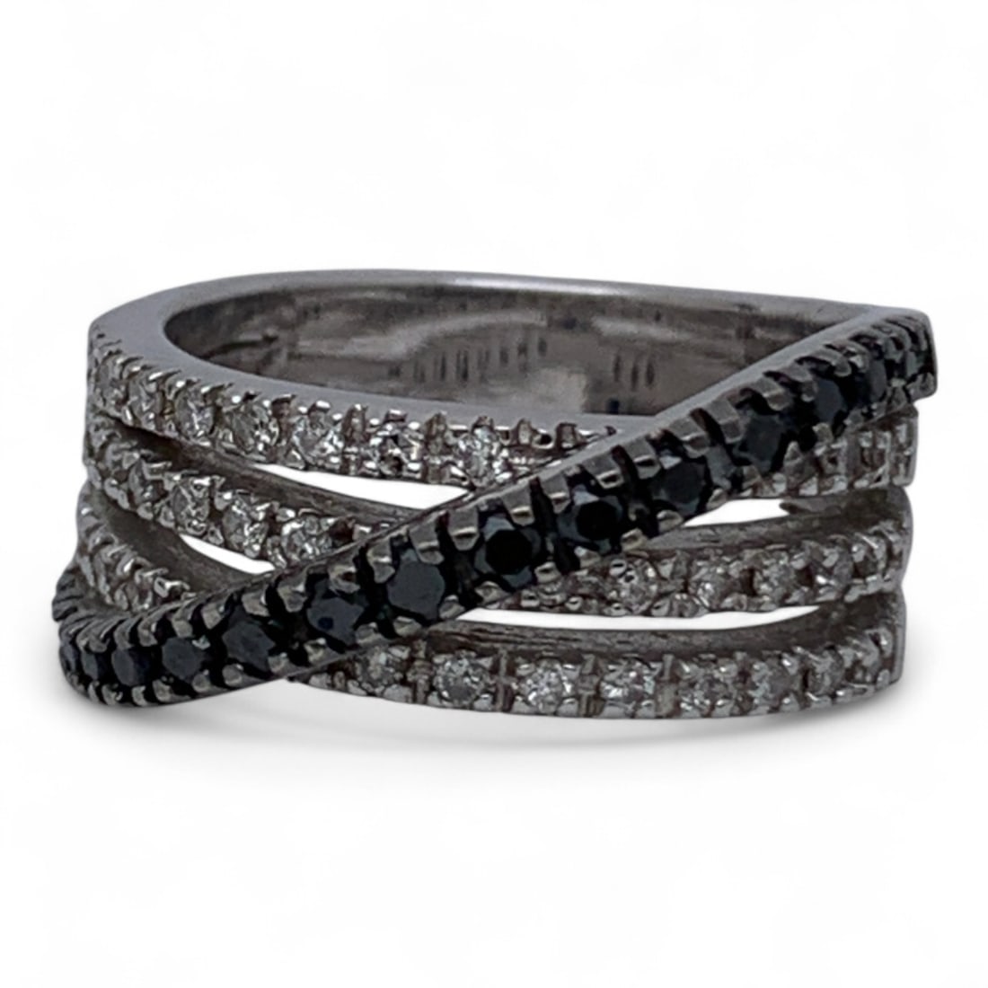 14k White Gold Ring With Black And Clear Diamonds: Marked 14k. 5.1 Dwt. Size 7.