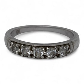 10k White Gold And Clear Stone Ring