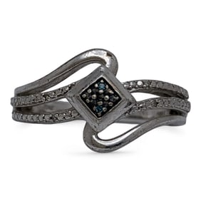 Sterling Silver Ring With Blue Diamonds