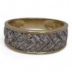 14k Yellow Gold & Diamond Ring